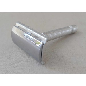 Greek made pocket shaver