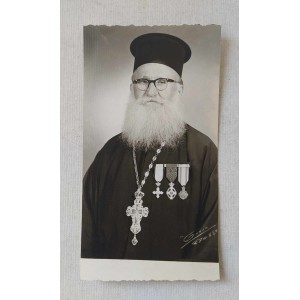 Φωτογραφία Ιερέα με παράσημα