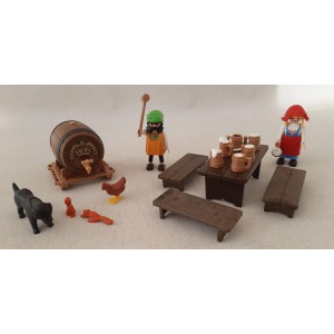 Playmobil figures from set...