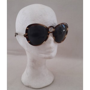 Women's fashion sunglasses...