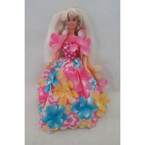Mattel 1996 Barbie Blossom...
