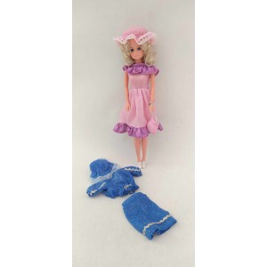 Betty Teen 1980s doll + 2...